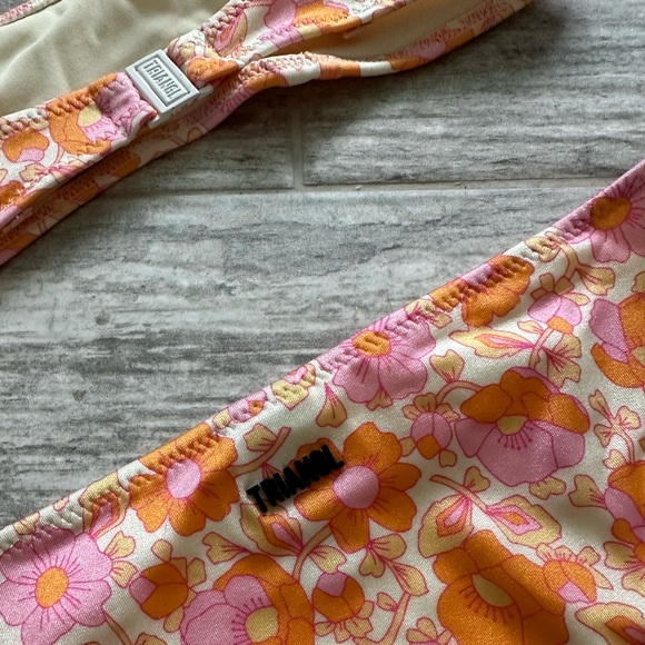 TRIANGL Floral Bikini Set - Picture 4 of 5